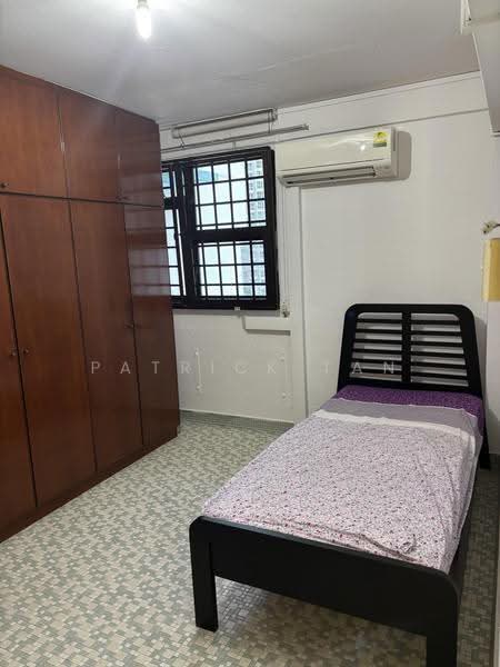 163 Lorong 1 Toa Payoh, 163 Lorong 1 Toa Payoh, Balestier / Toa Payoh, 3 Bedrooms, 699 sqft, HDB Flat For Sale, by Patrick Tan, 500244356 - Bedroom - PropertyGuru.com.sg