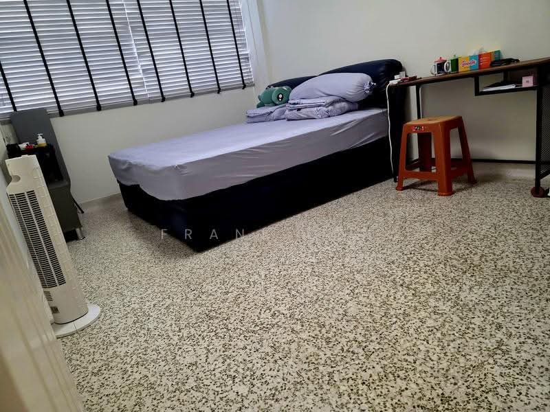 214 Lorong 8 Toa Payoh, 214 Lorong 8 Toa Payoh, 3 Bedrooms, 881 sqft, HDB Flat For Sale, by Frank Goh, 500244359 - Bedroom - PropertyGuru.com.sg