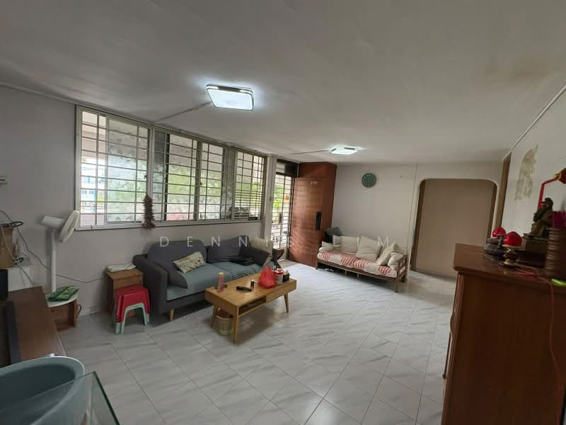 338 Bukit Batok Street 34, 338 Bukit Batok Street 34, 3 Bedrooms, 958 sqft, HDB Flat For Sale, by Dennis Lim, 500244360 - Living Room - PropertyGuru.com.sg