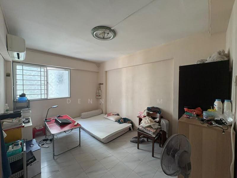 338 Bukit Batok Street 34, 338 Bukit Batok Street 34, 3 Bedrooms, 958 sqft, HDB Flat For Sale, by Dennis Lim, 500244360 - Bedroom - PropertyGuru.com.sg