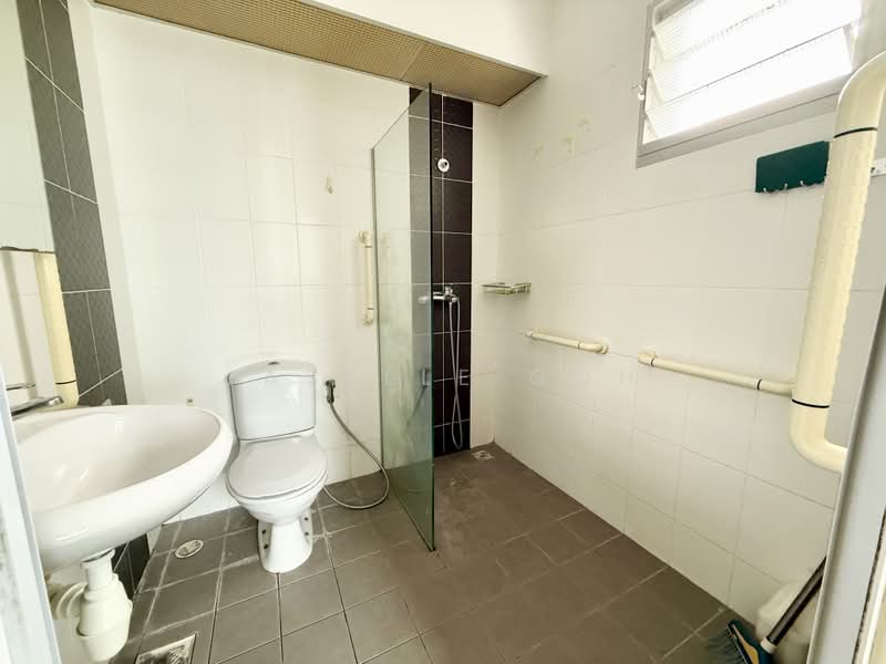 815B Choa Chu Kang Avenue 7, 815B Choa Chu Kang Avenue 7, Dairy Farm / Bukit Panjang / Choa Chu Kang, Room Rental, 180 sqft, HDB Flat For Rent, by Jaselle Goh, 500244367 - Bathroom - PropertyGuru.com.sg