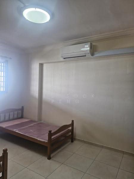 128 Yishun Street 11, 128 Yishun Street 11, 2 Bedrooms, 797 sqft, HDB Flat For Rent, by Teo Sock Peng, 500244386 - Bedroom - PropertyGuru.com.sg