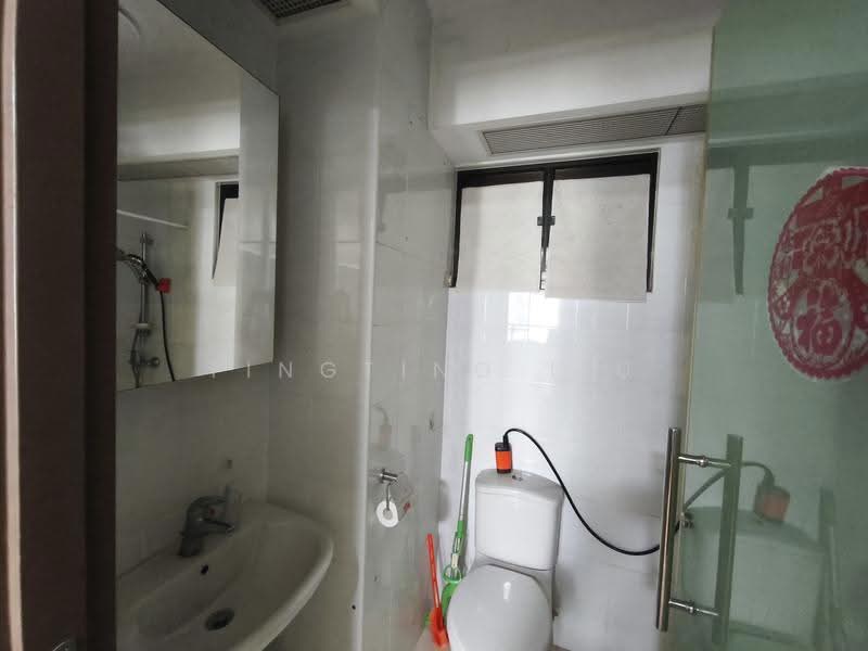 28C Dover Crescent, 28C Dover Crescent, 2 Bedrooms, 742 sqft, HDB Flat For Sale, by Tingting Liu, 500244387 - Bathroom - PropertyGuru.com.sg