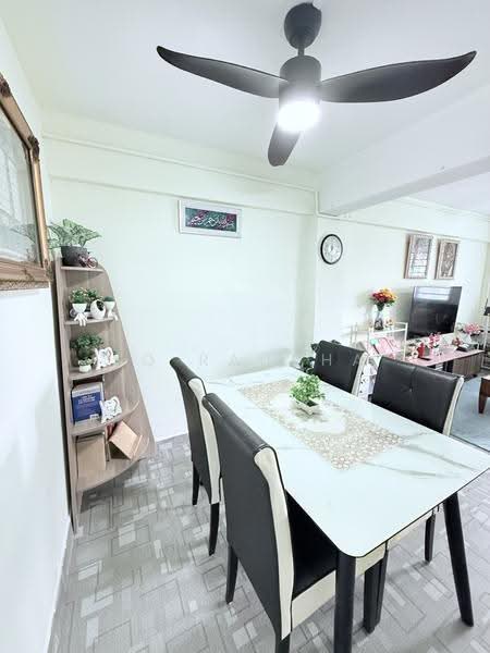 209 Boon Lay Place, 209 Boon Lay Place, 2 Bedrooms, 700 sqft, HDB Flat For Sale, by SQ Raudha, 500244397 - Dining Area - PropertyGuru.com.sg