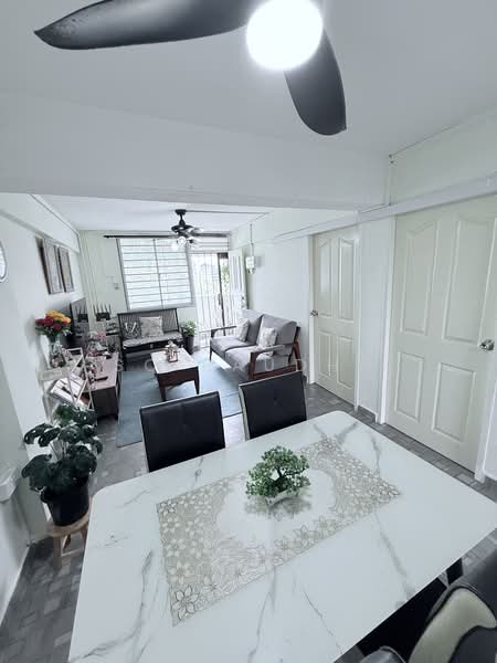 209 Boon Lay Place, 209 Boon Lay Place, 2 Bedrooms, 700 sqft, HDB Flat For Sale, by SQ Raudha, 500244397 - Living Room - PropertyGuru.com.sg