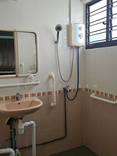 Blk 77 Marine Drive View, Marine Drive View, 3 Bedrooms, 1,292 sqft, HDB Flat For Sale, by Pauline Heam, 500244402 - PropertyGuru.com.sg