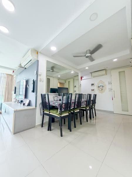 178 Edgefield Plains, 178 Edgefield Plains, 3 Bedrooms, 1,184 sqft, HDB Flat For Sale, by Mustaqim Roslie, 500244403 - Dining Room - PropertyGuru.com.sg