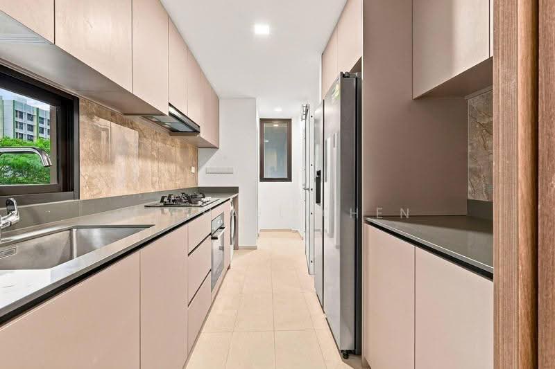 Norwood Grand, 6 Champions Way, 3 Bedrooms, 904 sqft, Condominium For Rent, by Michael Chen, 500244405 - Kitchen - PropertyGuru.com.sg