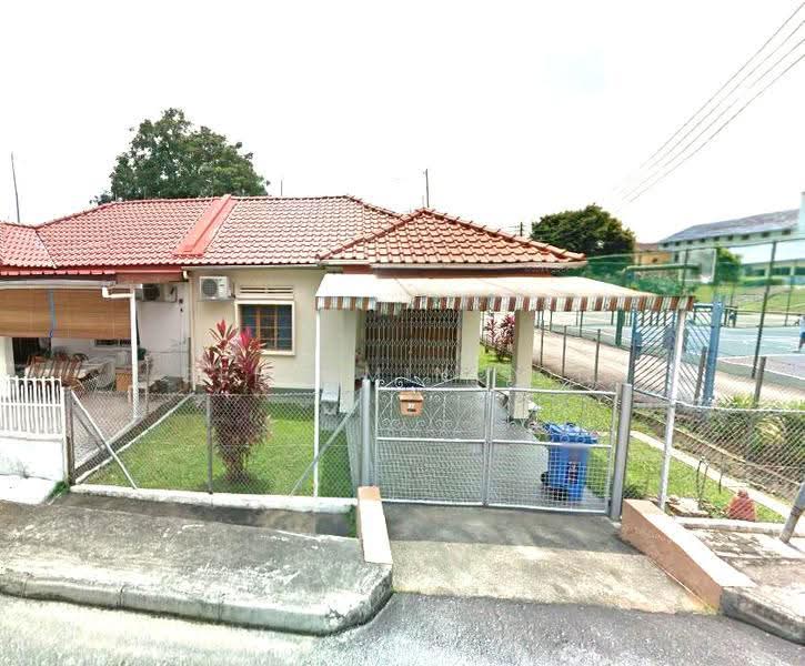 SEMI-D IN SOUGHT-AFTER SIGLAP, Wilton Gardens, Yarrow Gardens, Jedburg Gardens, Bowmont Gardens, 3 Bedrooms, 2,000 sqft, Semi-Detached House For Sale, by Benjamin Soh, 500244416 - Exterior - PropertyGuru.com.sg