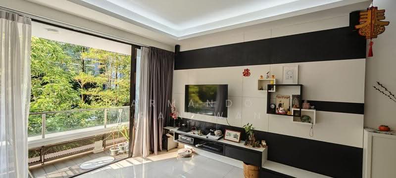 D'Nest, 131 Pasir Ris Grove, 4 Bedrooms, 1,270 sqft, Condominium For Sale, by Armando Pranawan, 500244421 - Living Room - PropertyGuru.com.sg