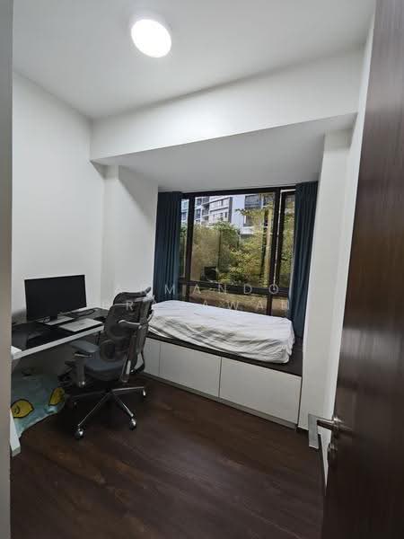 D'Nest, 131 Pasir Ris Grove, 4 Bedrooms, 1,270 sqft, Condominium For Sale, by Armando Pranawan, 500244421 - Study - PropertyGuru.com.sg