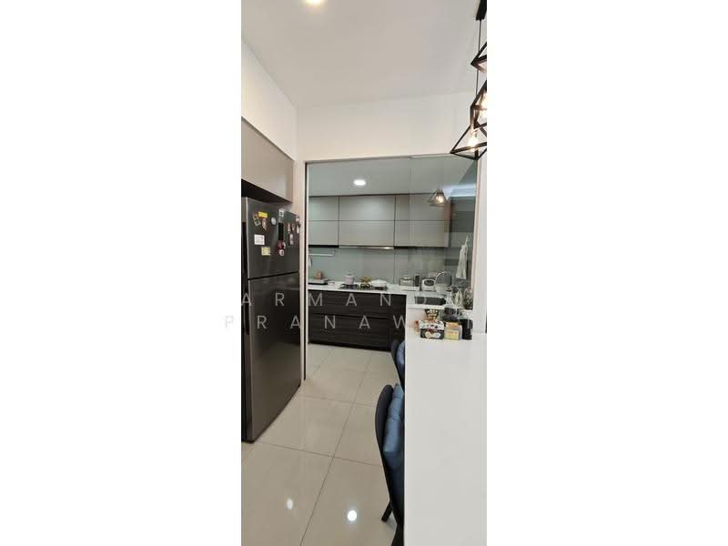 D'Nest, 131 Pasir Ris Grove, 4 Bedrooms, 1,270 sqft, Condominium For Sale, by Armando Pranawan, 500244421 - Kitchen - PropertyGuru.com.sg