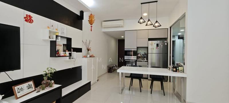 D'Nest, 131 Pasir Ris Grove, 4 Bedrooms, 1,270 sqft, Condominium For Sale, by Armando Pranawan, 500244421 - Living Room - PropertyGuru.com.sg