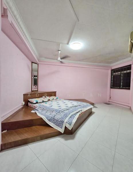 452 Hougang Avenue 10, 452 Hougang Avenue 10, Hougang / Punggol / Sengkang, 3 Bedrooms, 1,184 sqft, HDB Flat For Sale, by Adrian Tan, 500244424 - Bedroom - PropertyGuru.com.sg