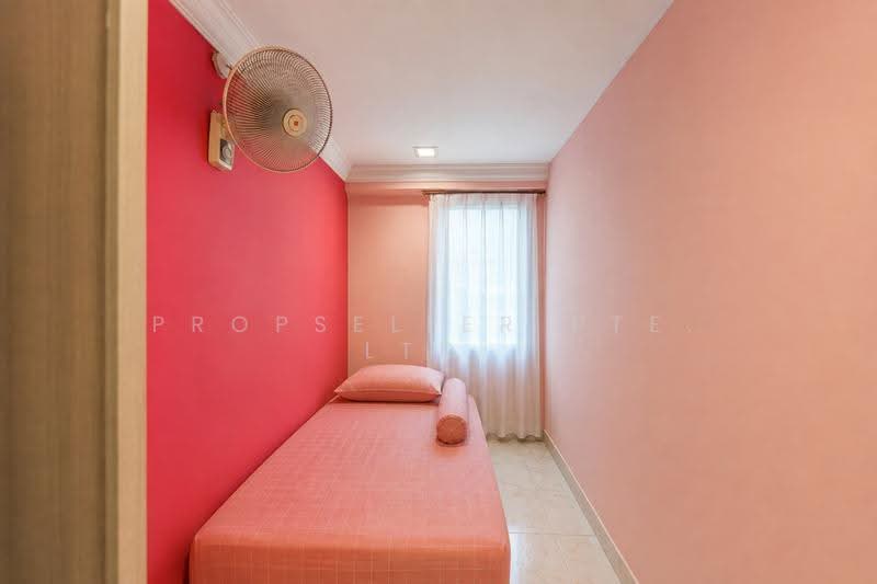 Sunflower Court, 30 Lorong 6 Geylang, 3 Bedrooms, 1,184 sqft, Condominium For Sale, by Kelly Tan, 500244433 - Bedroom - PropertyGuru.com.sg