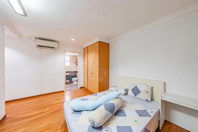 Sunflower Court, 30 Lorong 6 Geylang, 3 Bedrooms, 1,184 sqft, Condominium For Sale, by Kelly Tan, 500244433 - Bedroom - PropertyGuru.com.sg