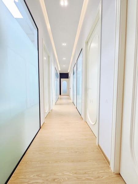 Midview City, 18 Sin Ming Lane, 195 sqft, Light Industrial (B1) For Rent, by Kiegan Chia, 500244442 - Corridor - CommercialGuru.com.sg