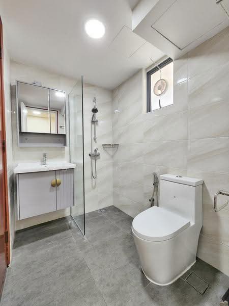 Aquarius By The Park, 9 Bedok Reservoir View, Room Rental, 100 sqft, Condominium For Rent, by Adrian Tan, 500244445 - Bathroom - PropertyGuru.com.sg