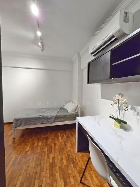 Aquarius By The Park, 9 Bedok Reservoir View, Room Rental, 100 sqft, Condominium For Rent, by Adrian Tan, 500244445 - Bedroom - PropertyGuru.com.sg