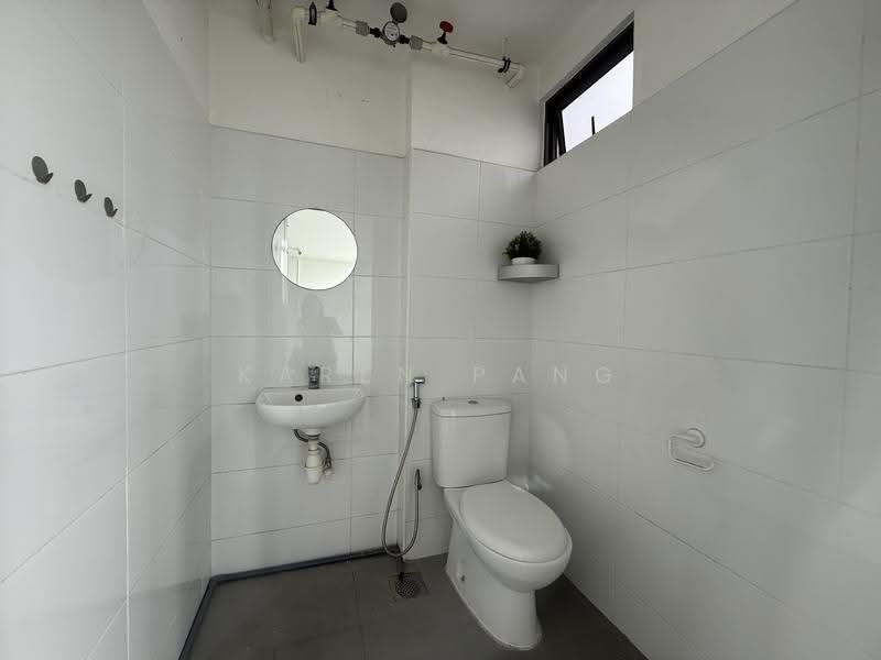 Tag.A, 81 Tagore Lane, Mandai / Upper Thomson, 624 sqft, Light Industrial (B1) For Rent, by Karen Pang, 500244461 - Bathroom - CommercialGuru.com.sg