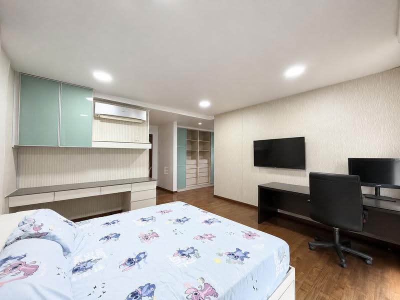 Huge Semi-D 6 Ensuite Room with Lift and Granny Room, Wak Hassan Drive, Sembawang / Yishun, 8 Bedrooms, 4,790 sqft, Semi-Detached House For Sale, by Kye Tang, 500244473 - Bedroom - PropertyGuru.com.sg