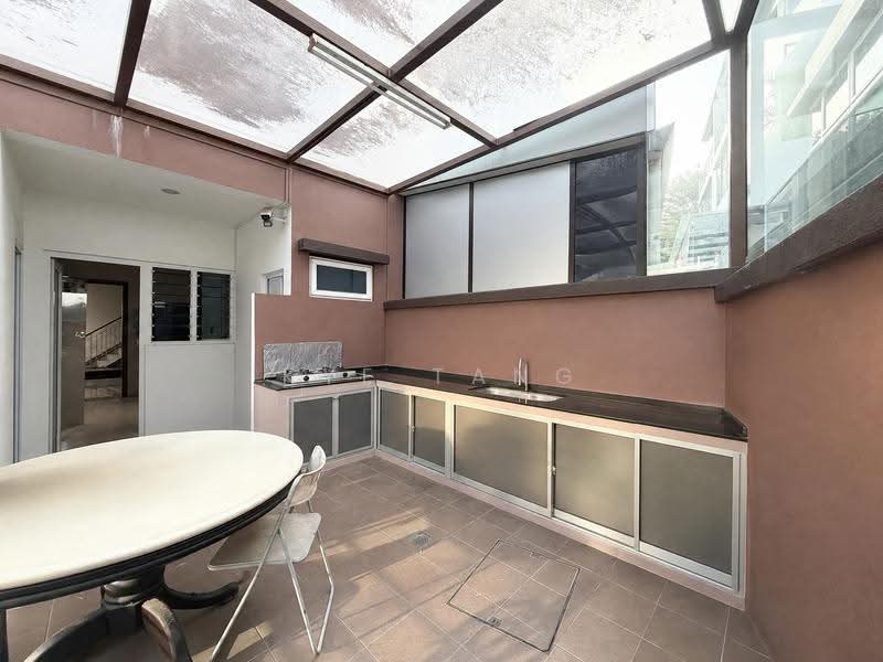 Huge Semi-D 6 Ensuite Room with Lift and Granny Room, Wak Hassan Drive, Sembawang / Yishun, 8 Bedrooms, 4,790 sqft, Semi-Detached House For Sale, by Kye Tang, 500244473 - Wet Kitchen - PropertyGuru.com.sg