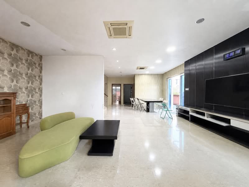 Huge Semi-D 6 Ensuite Room with Lift and Granny Room, Wak Hassan Drive, Sembawang / Yishun, 8 Bedrooms, 4,790 sqft, Semi-Detached House For Sale, by Kye Tang, 500244473 - Living Room - PropertyGuru.com.sg