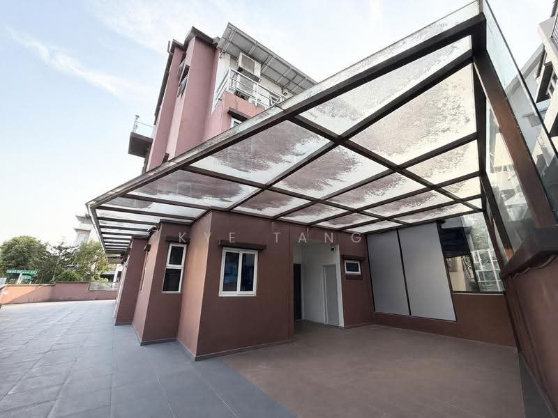Huge Semi-D 6 Ensuite Room with Lift and Granny Room, Wak Hassan Drive, Sembawang / Yishun, 8 Bedrooms, 4,790 sqft, Semi-Detached House For Sale, by Kye Tang, 500244473 - Exterior - PropertyGuru.com.sg