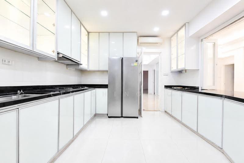 Regency Park, 9 Nathan Road, 4 Bedrooms, 3,650 sqft, Condominium For Rent, by Lim Sheng Loo, 500244478 - Kitchen - PropertyGuru.com.sg