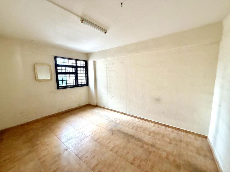 126 Lorong 1 Toa Payoh, 126 Lorong 1 Toa Payoh, 2 Bedrooms, 721 sqft, HDB Flat For Sale, by Marilyn Yee, 500244482 - Bedroom 2 - PropertyGuru.com.sg