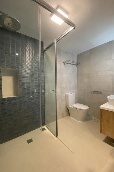 Pasir Ris Beach Park, Pasir Ris, Pasir Ris / Tampines, 4 Bedrooms, 3,800 sqft, Semi-Detached House For Sale, by Janice Poh, 500244484 - Bathroom - PropertyGuru.com.sg