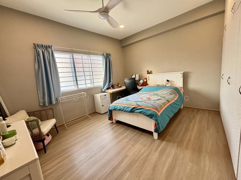 Heart of Joo Chiat, Heart of Joo Chiat, 5 Bedrooms, 2,800 sqft, Terraced House For Sale, by Jiaojiao Cheng 娇娇, 500244495 - Bedroom - PropertyGuru.com.sg