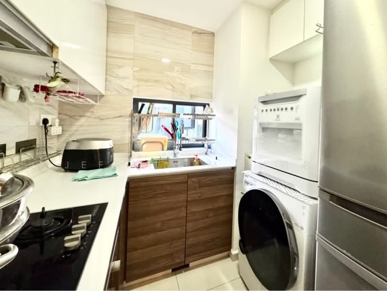 The Brownstone, 160 Canberra Drive, 2 Bedrooms, 850 sqft, Condominium For Rent, by Jeffri Lim, 林冠名, 500244497 - PropertyGuru.com.sg