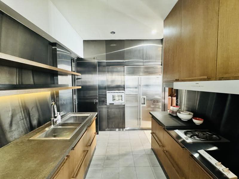 Newton Suites, 60 Newton Road, 3 Bedrooms, 4,865 sqft, Apartment For Sale, by Ang Pei Xiong, 500244498 - Kitchen - PropertyGuru.com.sg