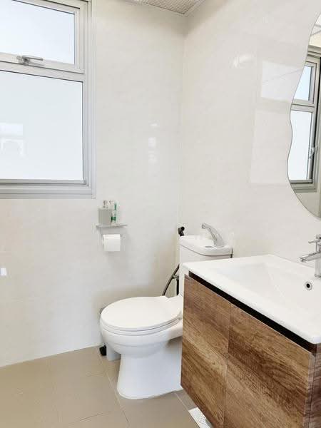 228A Punggol Field, 228A Punggol Field, Hougang / Punggol / Sengkang, 3 Bedrooms, 1,216 sqft, HDB Flat For Sale, by Lewis Ho, 500244499 - Bathroom - PropertyGuru.com.sg
