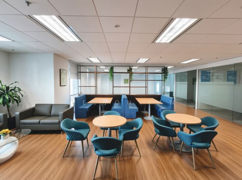 Bugis Junction Towers, 230 Victoria Street, 2,895 sqft, Office For Rent, by Preston Tan, 500244506 - Interior - CommercialGuru.com.sg