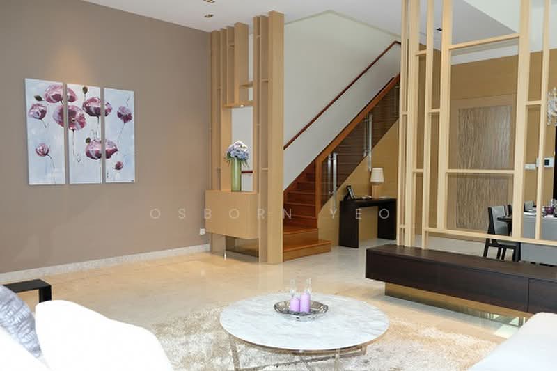 Freehold D17 Toh Crescent | 2.5 Semi-D with Attic & Pool, Spacious Rooms & Breezy Views!, Toh Crescent, 5 Bedrooms, 5,390 sqft, Semi-Detached House For Sale, by Osborn Yeo, 500244514 - Living Room - PropertyGuru.com.sg