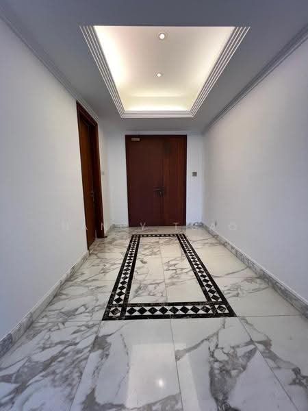 Four Seasons Park, 10 Cuscaden Walk, Tanglin / Holland / Bukit Timah, 4 Bedrooms, 2,260 sqft, Condominium For Rent, by Nancy Tsao, 500244515 - Entrance - PropertyGuru.com.sg