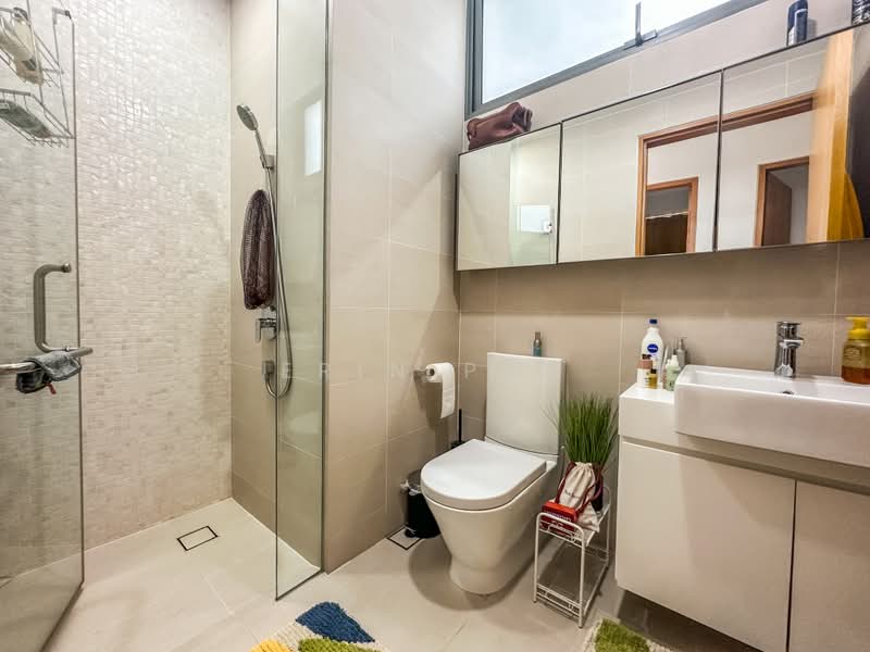 Katong Regency, 13 Tanjong Katong Road, 3 Bedrooms, 1,389 sqft, Condominium For Rent, by Erin Poh, 500244516 - Bathroom - PropertyGuru.com.sg