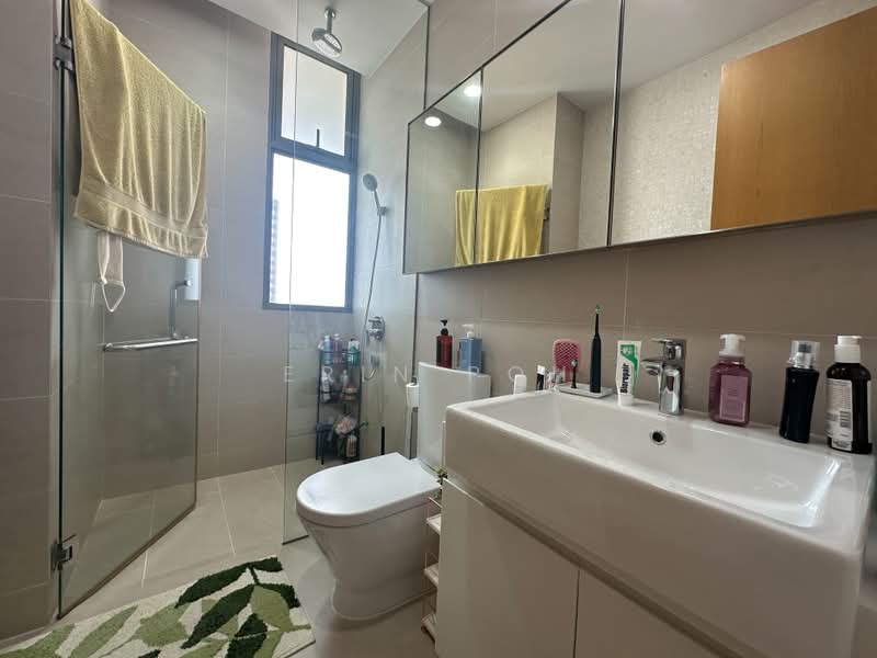 Katong Regency, 13 Tanjong Katong Road, 3 Bedrooms, 1,389 sqft, Condominium For Rent, by Erin Poh, 500244516 - Bathroom - PropertyGuru.com.sg