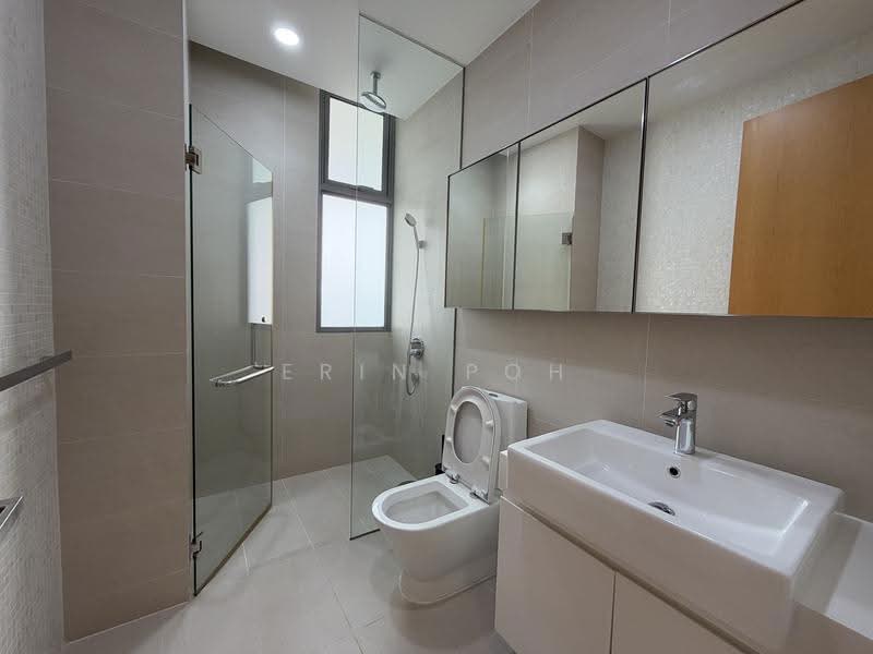 Katong Regency, 13 Tanjong Katong Road, East Coast / Marine Parade, 3 Bedrooms, 1,389 sqft, Condominium For Rent, by Erin Poh, 500244516 - Bathroom - PropertyGuru.com.sg