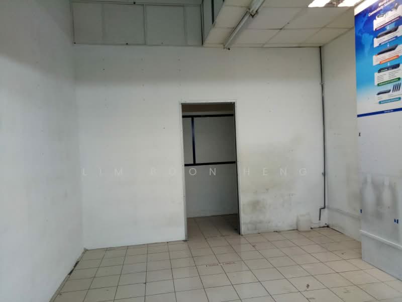 Sim Lim Square, 1 Rochor Canal Road, 269 sqft, Other Retail For Rent, by Lim Boon Heng, 500244542 - Interior - CommercialGuru.com.sg
