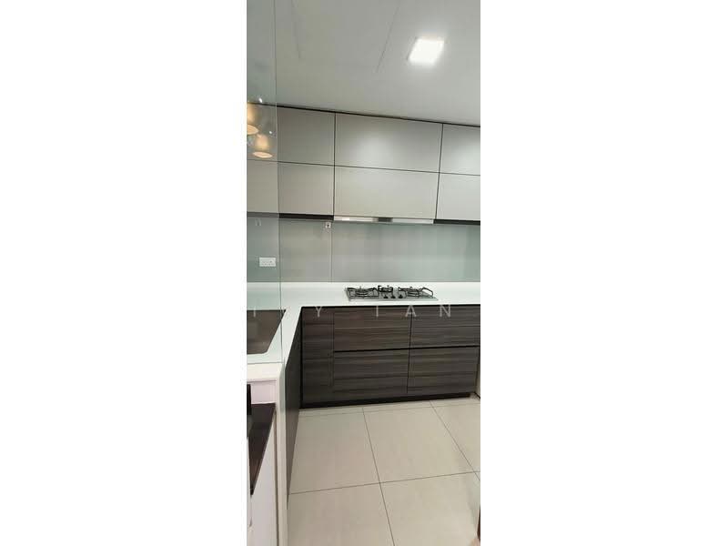 D'Nest, 131 Pasir Ris Grove, 4 Bedrooms, 1,270 sqft, Condominium For Rent, by Ivy Tan, 500244544 - Kitchen - PropertyGuru.com.sg