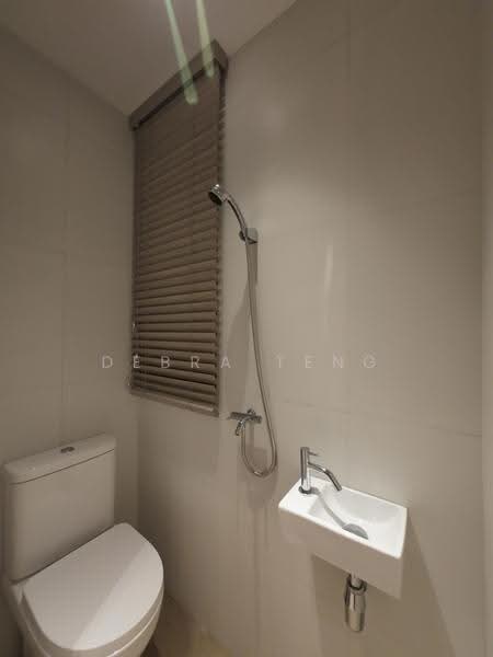 The Hillshore, 292 Pasir Panjang Rd, Buona Vista / West Coast / Clementi New Town, 4 Bedrooms, 1,475 sqft, Condominium For Sale, by Debra Teng, 500244552 - Bathroom - PropertyGuru.com.sg