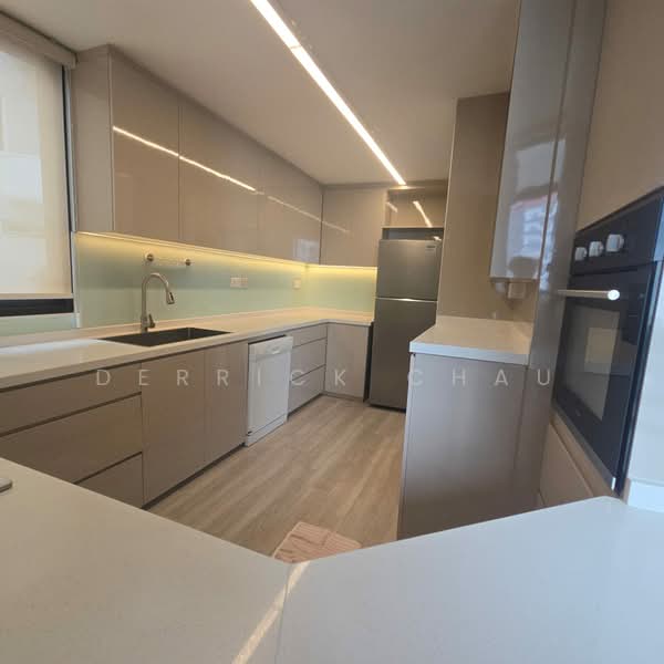 Elizabeth Heights, 57 Cairnhill Road, Orchard / River Valley, 4 Bedrooms, 2,574 sqft, Condominium For Sale, by Derrick Chau, 500244557 - Kitchen - PropertyGuru.com.sg