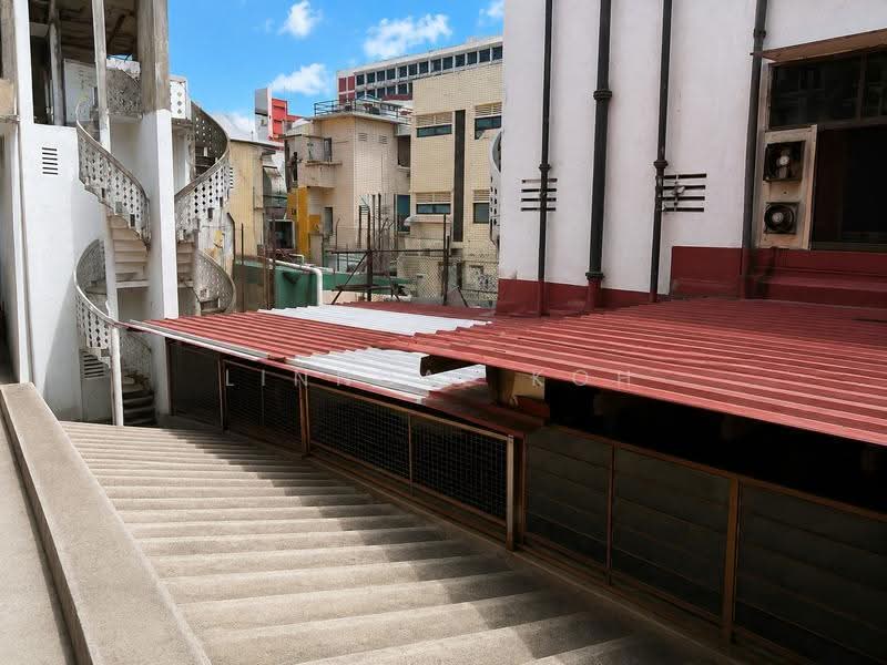 Geylang Shophouse, Lorong 17 Geylang, 4 Bedrooms, 1,119 sqft, Shophouse For Sale, by Linndal Koh, 500244569 - Exterior - PropertyGuru.com.sg