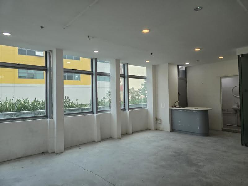 Wcega Tower, 21 Bukit Batok Crescent, Dairy Farm / Bukit Panjang / Choa Chu Kang, 1,400 sqft, Light Industrial (B1) For Rent, by Grace Liu, 500244574 - Interior - CommercialGuru.com.sg