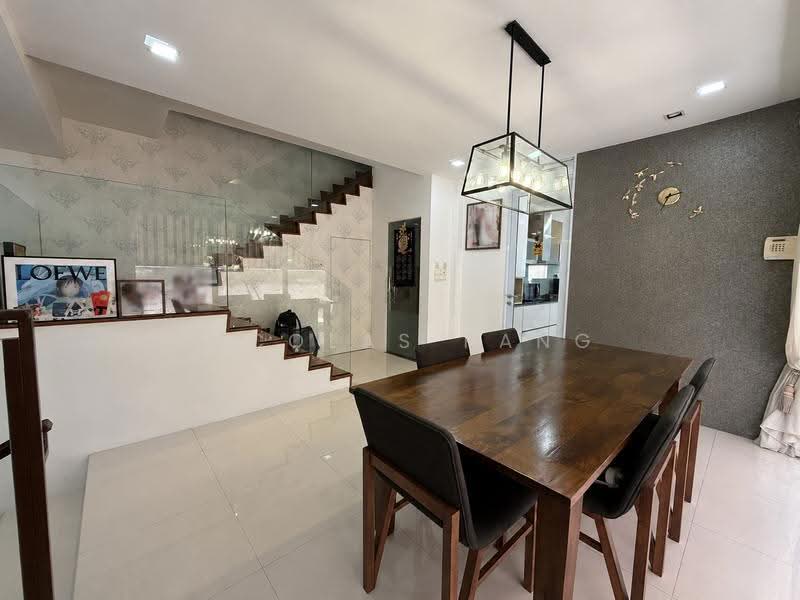 Eaton Park, Gerald Drive, 5 Bedrooms, 3,000 sqft, Semi-Detached House For Sale, by Nicolas Pang, 500244576 - Dining Room - PropertyGuru.com.sg