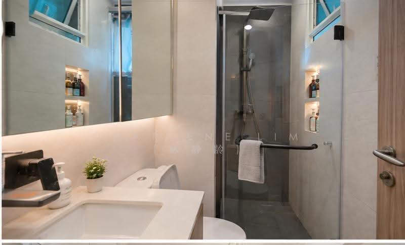 Signature Park, 46 Toh Tuck Road, 2 Bedrooms, 1,055 sqft, Condominium For Sale, by Charlene Lim (林静龄), 500244582 - Bathroom - PropertyGuru.com.sg