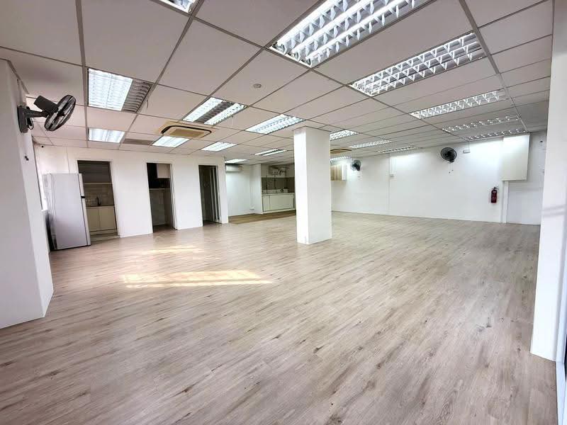 Pair of Fitted & Renovated Retail Shops, near Schs, MRT, Buses, in private enclave!, Cashew | Bukit Panjang | Upp Bt Timah, 1,100 sqft, Other Retail For Rent, by Clara Heng, 500244607 - CommercialGuru.com.sg